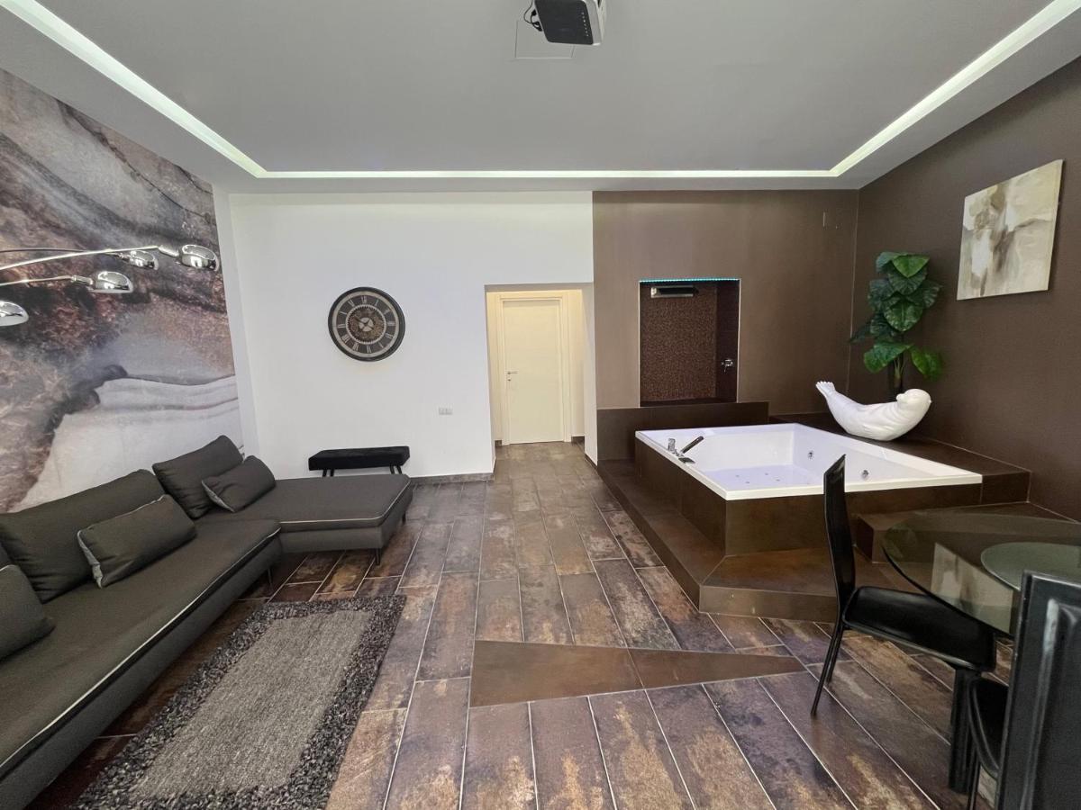 ヴィエステ Relais Viesti Bed & Breakfast エクステリア 写真